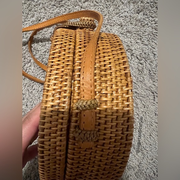Circle Round Rattan Wicker Purse Woven Brown - Picture 4 of 8